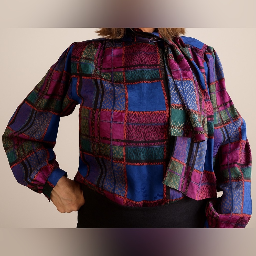 Vintage 100% Silk Jerri Sherman Blouse, Back Buttons, Neck Tie. Purple Blue